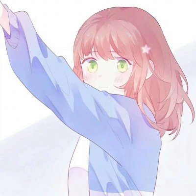湖北一地突降暴雨 居民街头抄网捕鱼